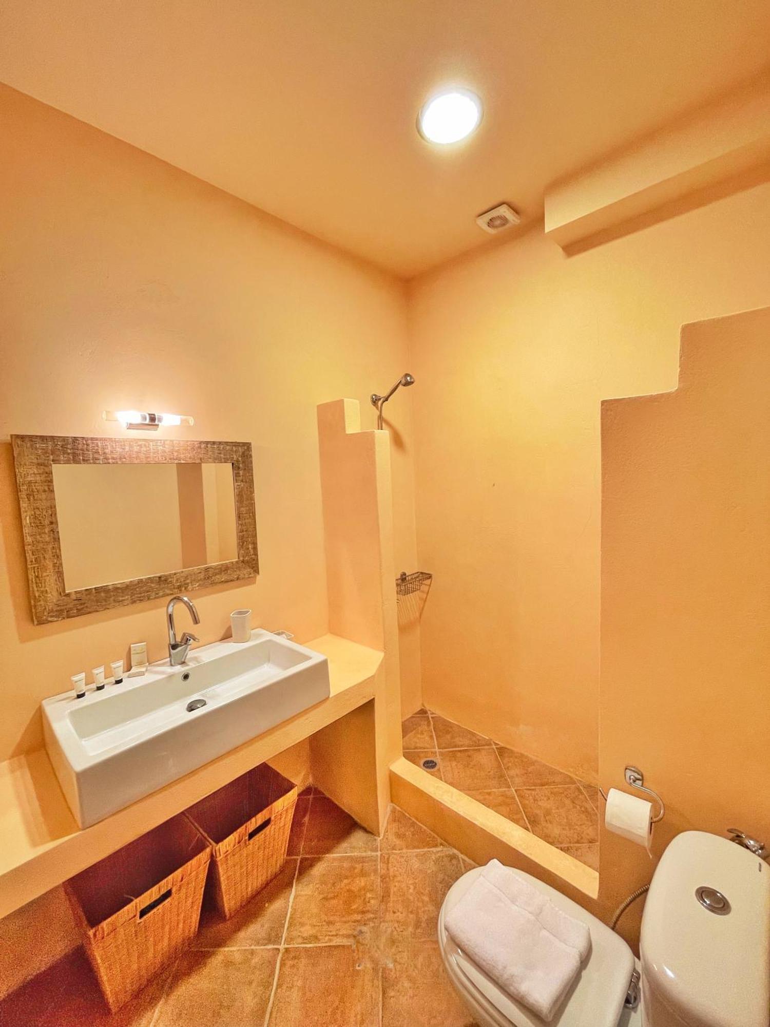 Irida Villa - Sea & Sunset Flats By Explore Andros Μπατσί Δωμάτιο φωτογραφία